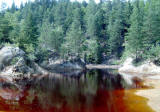 Kolorowe jeziorka - czerwone jeziorko